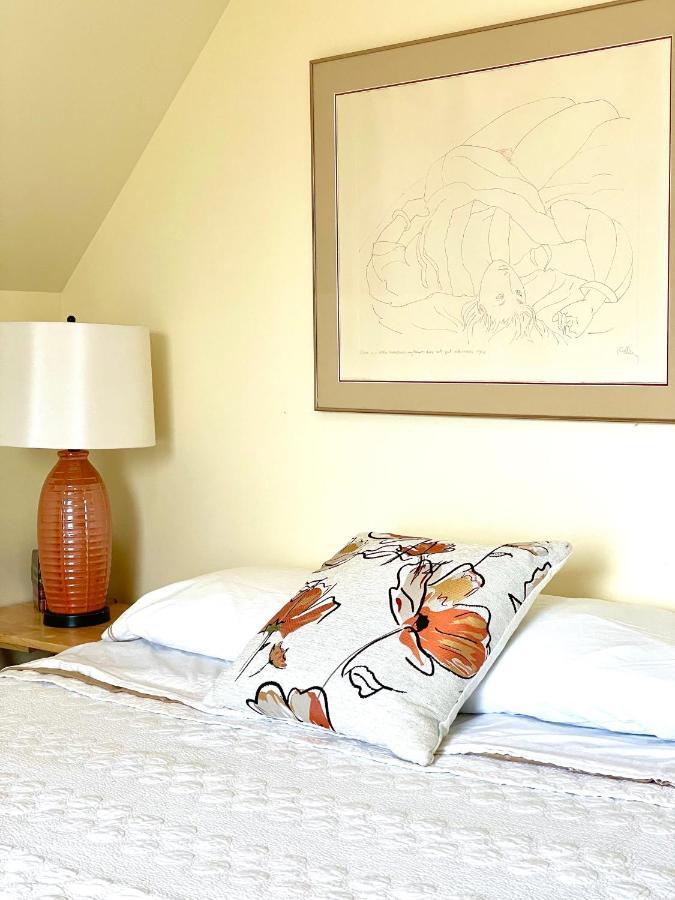 The East Wind Guesthouse Clark's Harbour ภายนอก รูปภาพ